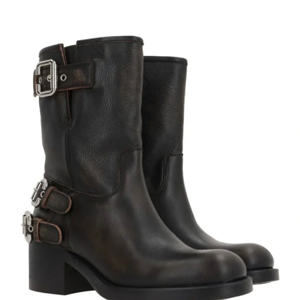 Chloé Buckled Textured leather ankle boots New condition - Picture 6 of 7